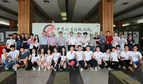 《传承中华优秀传统文化——深职院第八届书画作品展》揭幕